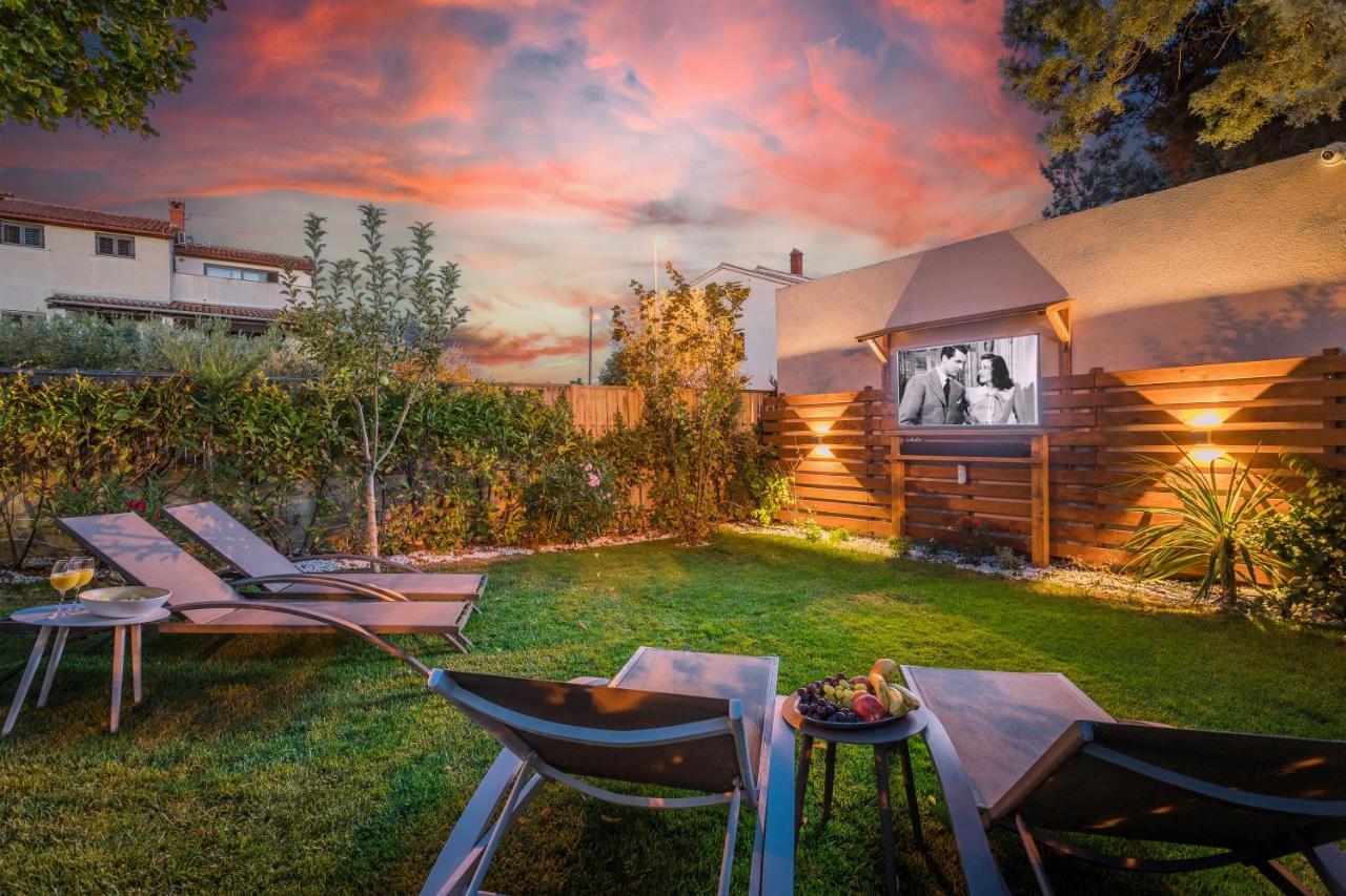 Villa Andrija Family Dream With Heated Pool At The Sea With Beautiful Garden, Outside Cinema And Kids Playground Фажана Экстерьер фото