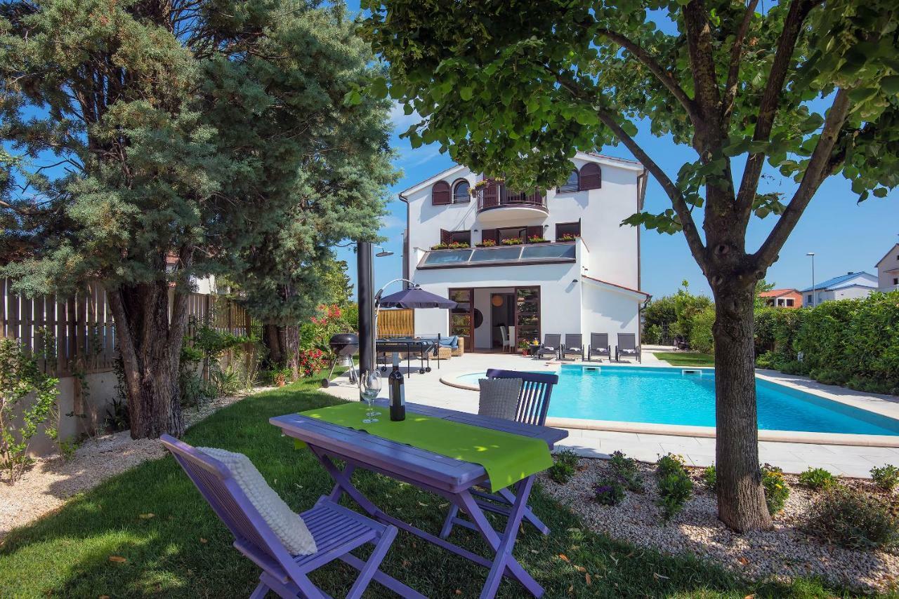 Villa Andrija Family Dream With Heated Pool At The Sea With Beautiful Garden, Outside Cinema And Kids Playground Фажана Экстерьер фото